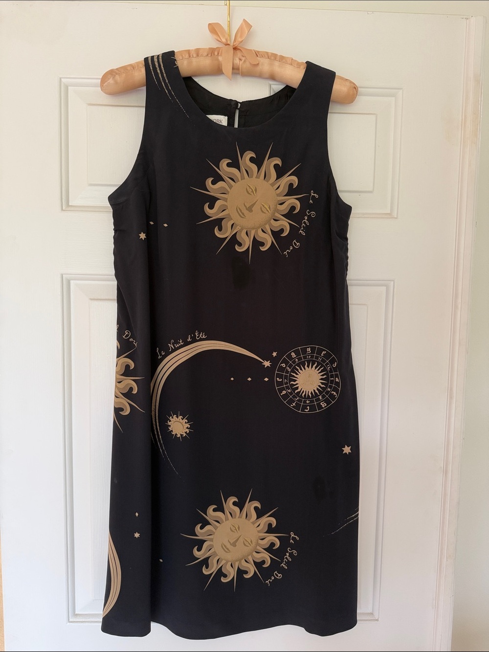 Jones New York Dress Sleeveless Black Dress with Gold Sun & Moon Print Size 8